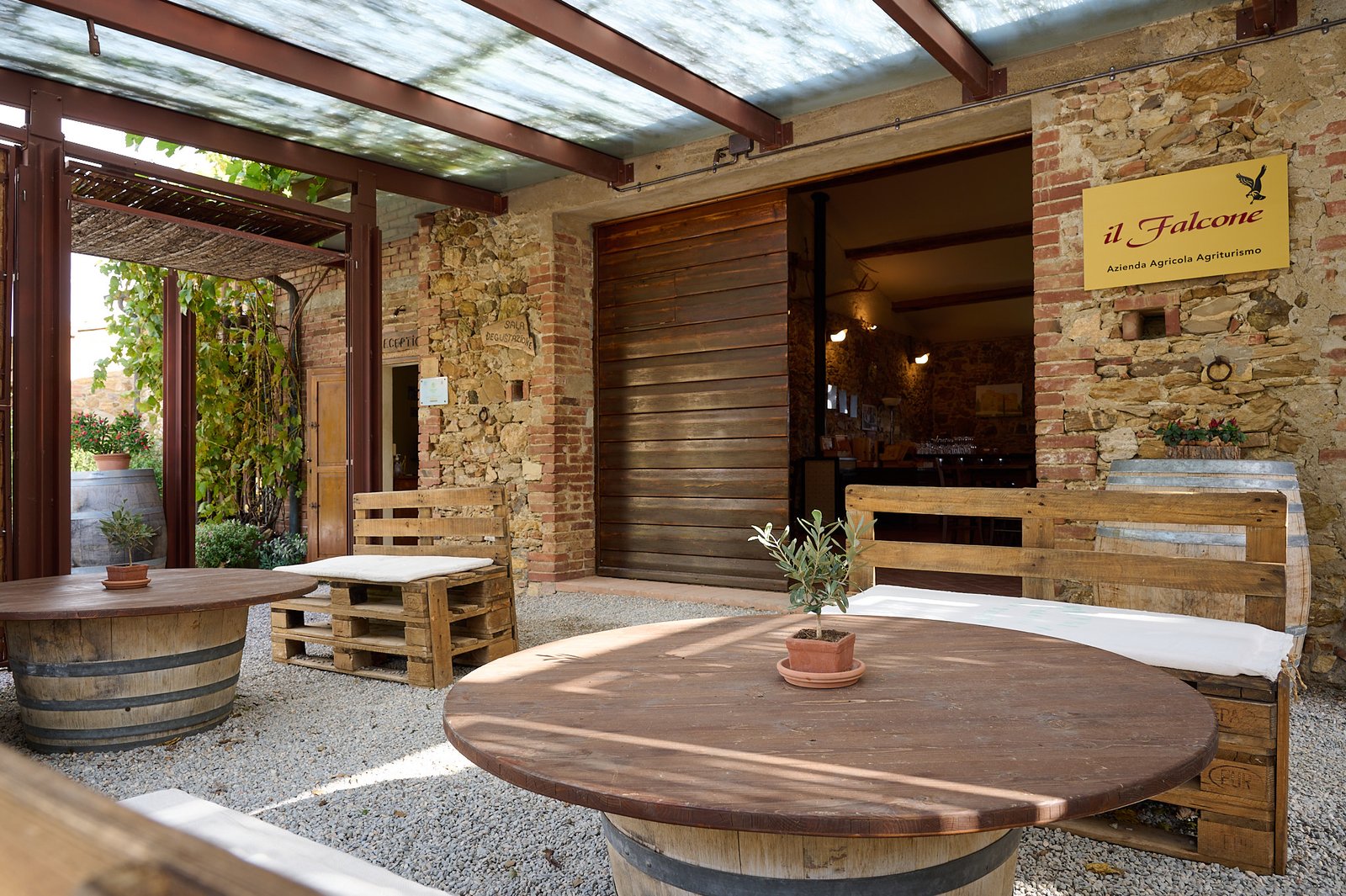 Il Falcone - agriturismo - degustazioni ina cantina suvereto - 2889